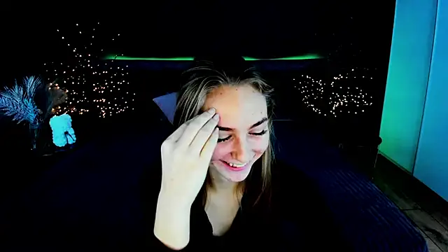 Snapshot of MilaAddams chatting on 10.10.25 MilaAddams online show from 10.10.25