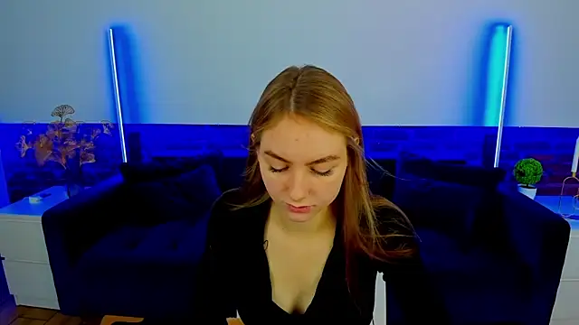 Snapshot of MilaAddams chatting on 11.04.25 MilaAddams online show from 11.04.25