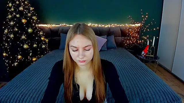 Snapshot of MilaAddams chatting on 12.14.25 MilaAddams online show from 12.14.25