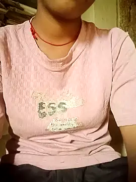 Snapshot of Pari_queen_44 chatting on 10.27.25 Pari queen 44 online show from 10.27.25
