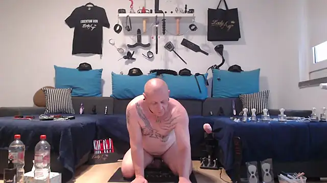 Snapshot of Sklave-Sille chatting on 07.19.26 Sklave-Sille online show from 07.19.26
