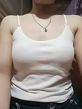 LucyyLy online show from 06.04.26