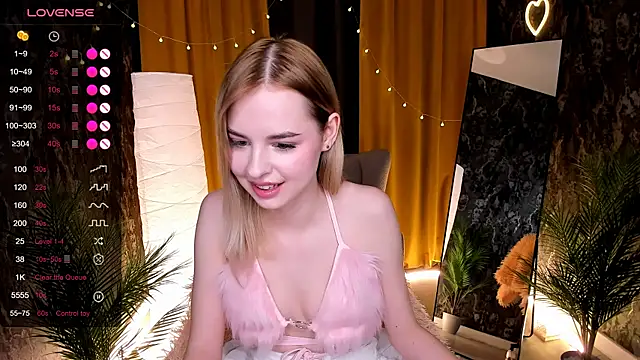 LillianShine online show from 04.25.26