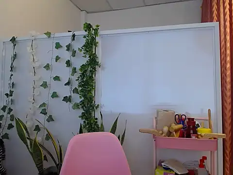 Manuela lara  online show from 09.11.25