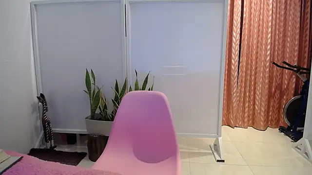 Manuela lara  online show from 11.05.25