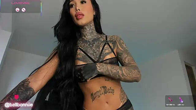 Snapshot of belllbonniie chatting on 09.08.25 belllbonniie online show from 09.08.25