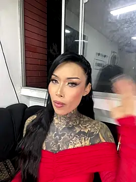 Snapshot of belllbonniie chatting on 10.05.25 belllbonniie online show from 10.05.25