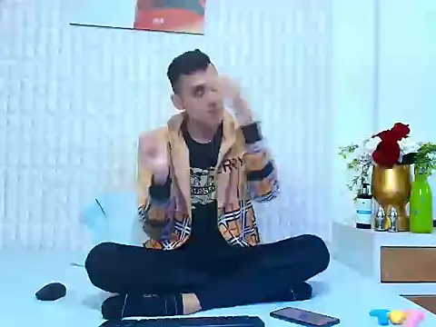 LuigiMarchetti online show from 10.20.25