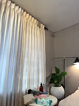 Snapshot of Tayler_Kim chatting on 02.17.26 Tayler Kim online show from 02.17.26