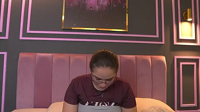 Snapshot of Tayler_Kim chatting on 03.15.26 Tayler Kim online show from 03.15.26