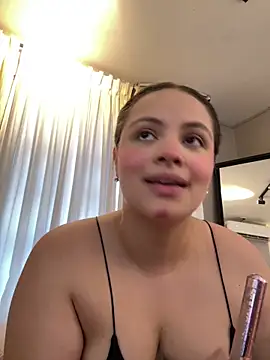 Snapshot of Tayler_Kim chatting on 03.23.26 Tayler Kim online show from 03.23.26