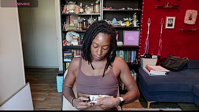 Snapshot of MarleyAquafina chatting on 11.20.25 MarleyAquafina online show from 11.20.25