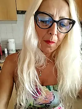 Snapshot of _sexyBLONDE46_ chatting on 07.04.26 sexyBLONDE46 online show from 07.04.26