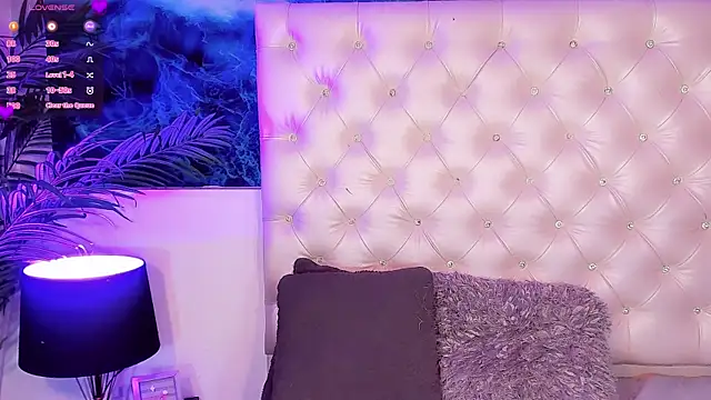 Snapshot of Valeria_Swett_ chatting on 06.30.26 Valeria Swett online show from 06.30.26