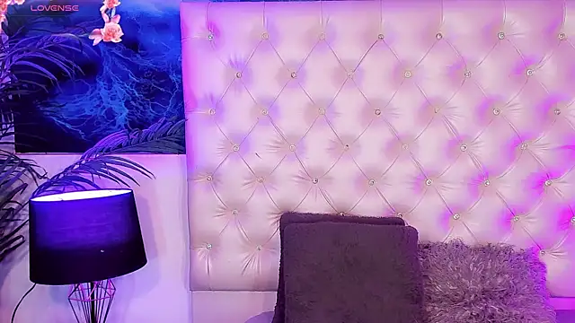 Snapshot of Valeria_Swett_ chatting on 07.19.26 Valeria Swett online show from 07.19.26