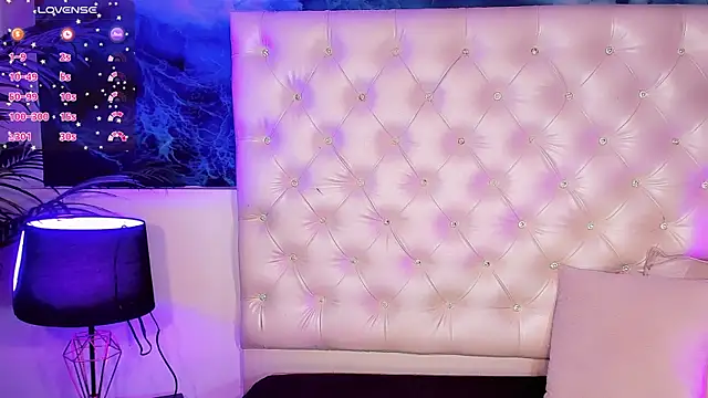 Snapshot of Valeria_Swett_ chatting on 08.01.26 Valeria Swett online show from 08.01.26