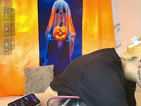 megganfoxxy online show from 10.20.25