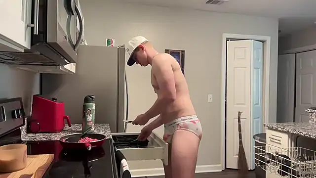 Snapshot of AshenBayou chatting on 10.07.25 AshenBayou online show from 10.07.25