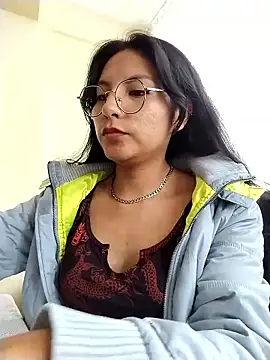 Snapshot of Regina_Shine chatting on 01.13.26 Regina Shine online show from 01.13.26