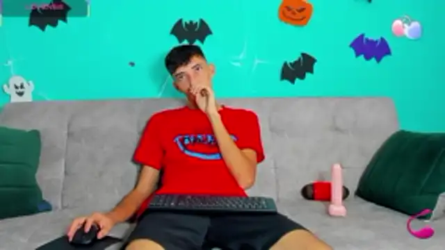 Maikol Ortiz online show from 11.03.25