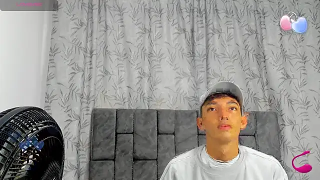 Maikol Ortiz online show from 11.24.25