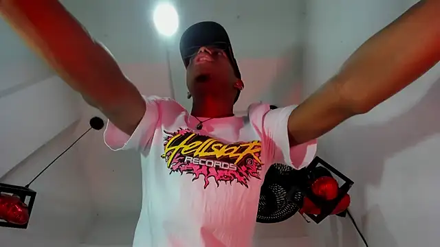 criss zuri online show from 04.23.26
