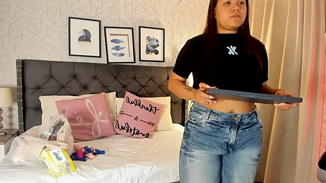 sophie  blare online show from 05.17.26