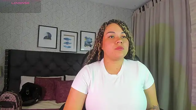 sophie  blare online show from 07.17.26