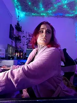 Snapshot of blazed_vixen chatting on 02.11.26 blazed vixen online show from 02.11.26