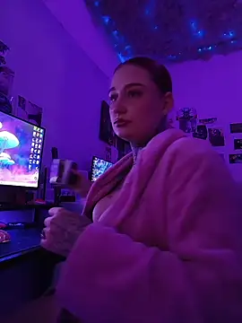 Snapshot of blazed_vixen chatting on 03.13.26 blazed vixen online show from 03.13.26