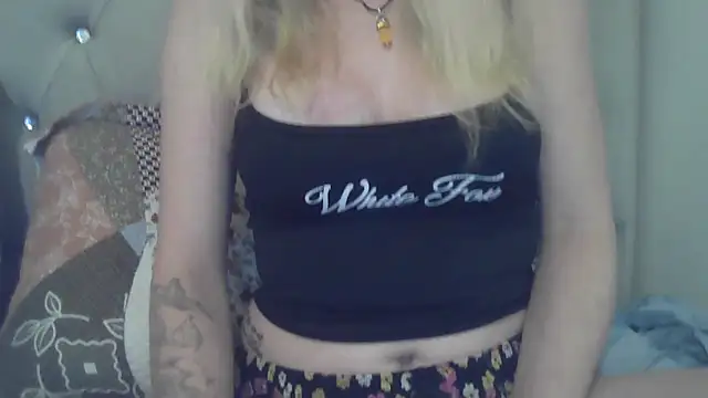 flirty babe x online show from 05.19.26