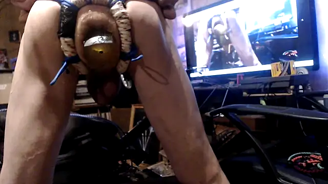 Snapshot of BiglovelyXXL chatting on 11.10.25 BiglovelyXXL online show from 11.10.25