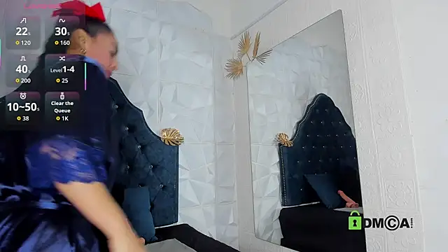 Snapshot of _mia_milf_ chatting on 10.04.25 mia milf online show from 10.04.25