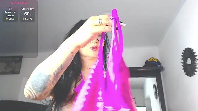 Vicky hotmilf online show from 03.17.26