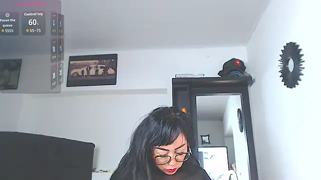 Vicky hotmilf online show from 05.05.26