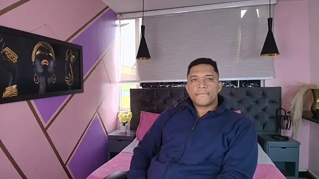 Annie Lii online show from 10.08.25