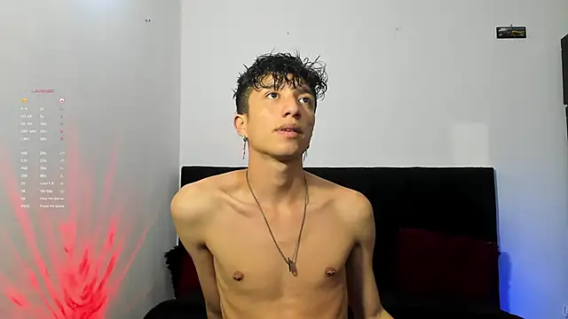 Snapshot of mhatias_ chatting on 01.06.26 mhatias online show from 01.06.26