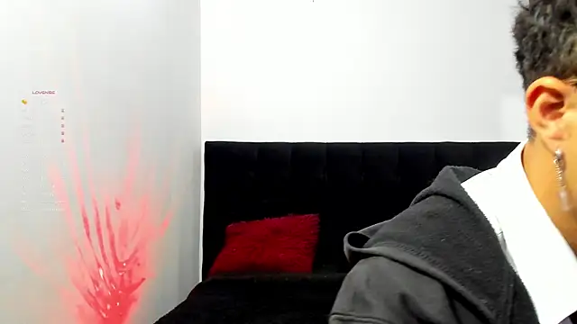 Snapshot of mhatias_ chatting on 01.10.26 mhatias online show from 01.10.26