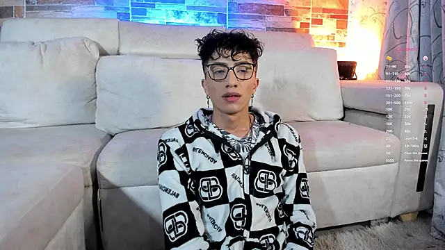 Snapshot of mhatias_ chatting on 02.06.26 mhatias online show from 02.06.26