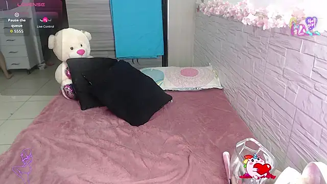 EmilyCoy  online show from 06.28.26