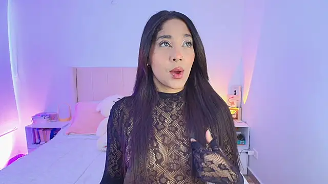 Snapshot of Megan_ale chatting on 10.18.25 Megan ale online show from 10.18.25