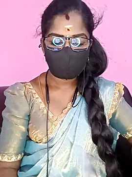 Snapshot of tamilammukuttyy chatting on 09.09.25 tamilammukuttyy online show from 09.09.25