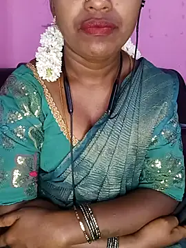 Snapshot of tamilammukuttyy chatting on 09.11.25 tamilammukuttyy online show from 09.11.25