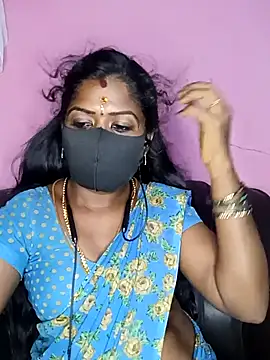 Snapshot of tamilammukuttyy chatting on 09.15.25 tamilammukuttyy online show from 09.15.25