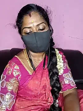 Snapshot of tamilammukuttyy chatting on 09.20.25 tamilammukuttyy online show from 09.20.25