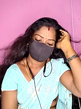 Snapshot of tamilammukuttyy chatting on 09.30.25 tamilammukuttyy online show from 09.30.25