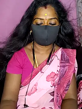 Snapshot of tamilammukuttyy chatting on 10.05.25 tamilammukuttyy online show from 10.05.25