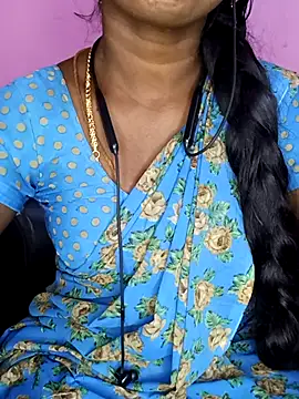 Snapshot of tamilammukuttyy chatting on 10.16.25 tamilammukuttyy online show from 10.16.25