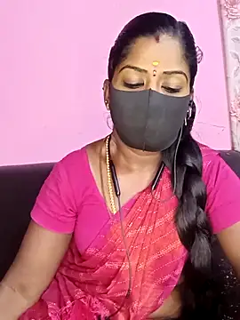 Snapshot of tamilammukuttyy chatting on 10.23.25 tamilammukuttyy online show from 10.23.25