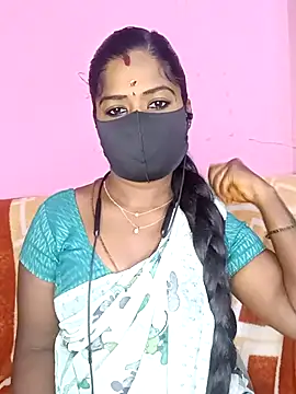 Snapshot of tamilammukuttyy chatting on 11.20.25 tamilammukuttyy online show from 11.20.25